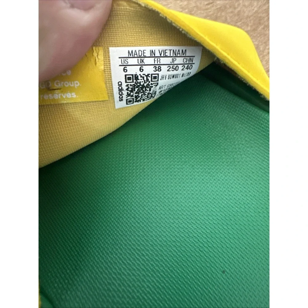 Adidas Lego‎ Adilitte Comfort K Slide Sandals Kid Size 6 Yellow & Green